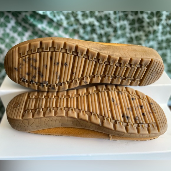 Salvatore Ferragamo Yellow Leather Slip on Shoes!! - Picture 9 of 9